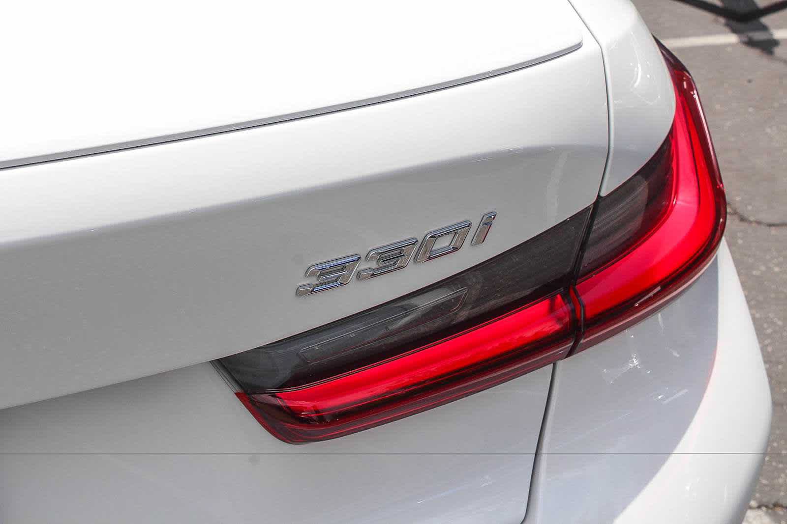New 2026 BMW 330i Sedan w/ M Sport Package RWD image 26