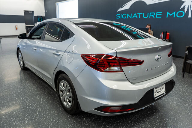 Used 2019 Hyundai Elantra SE w/ Winter Weather Package image 8