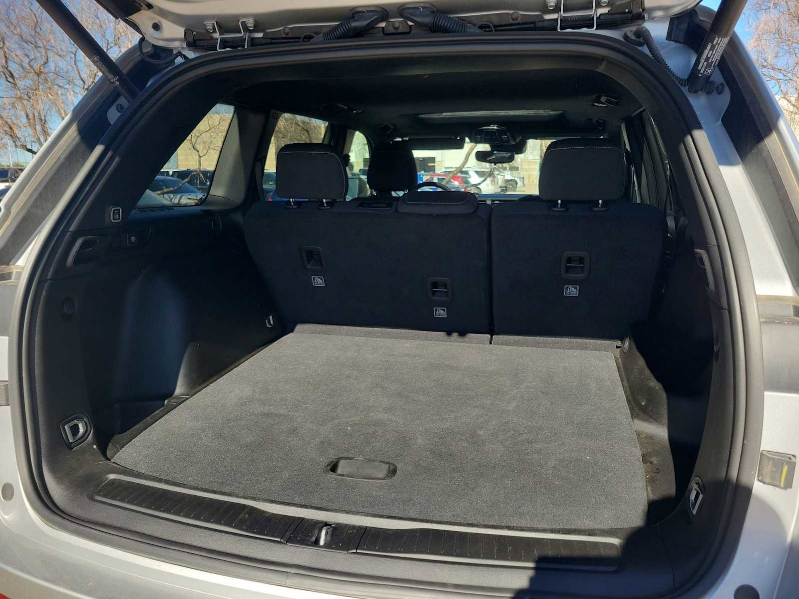 Used 2024 Jeep Grand Cherokee Laredo X w/ Luxury Tech Group I image 19