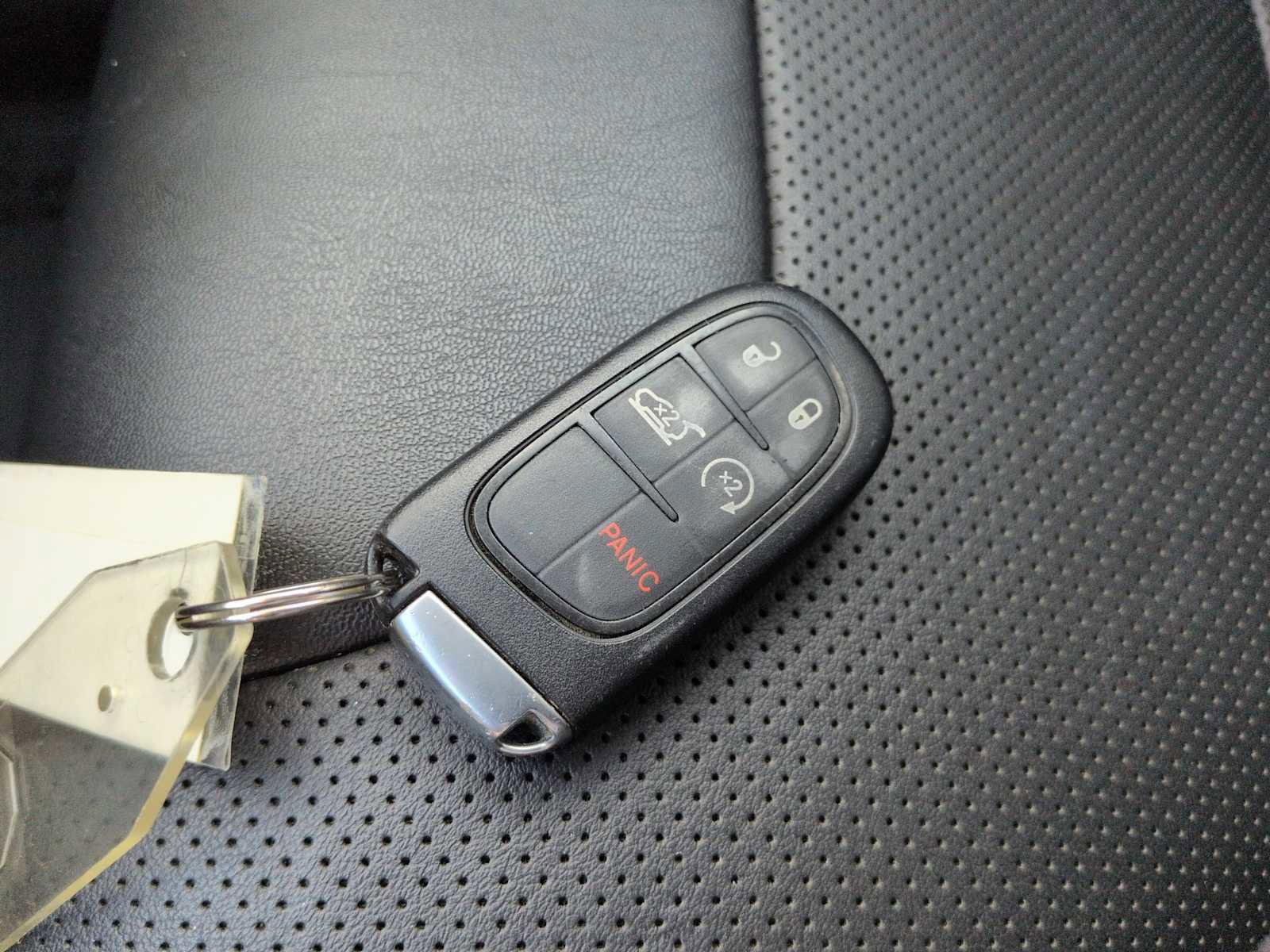 Used 2023 Jeep Cherokee Altitude Lux image 36