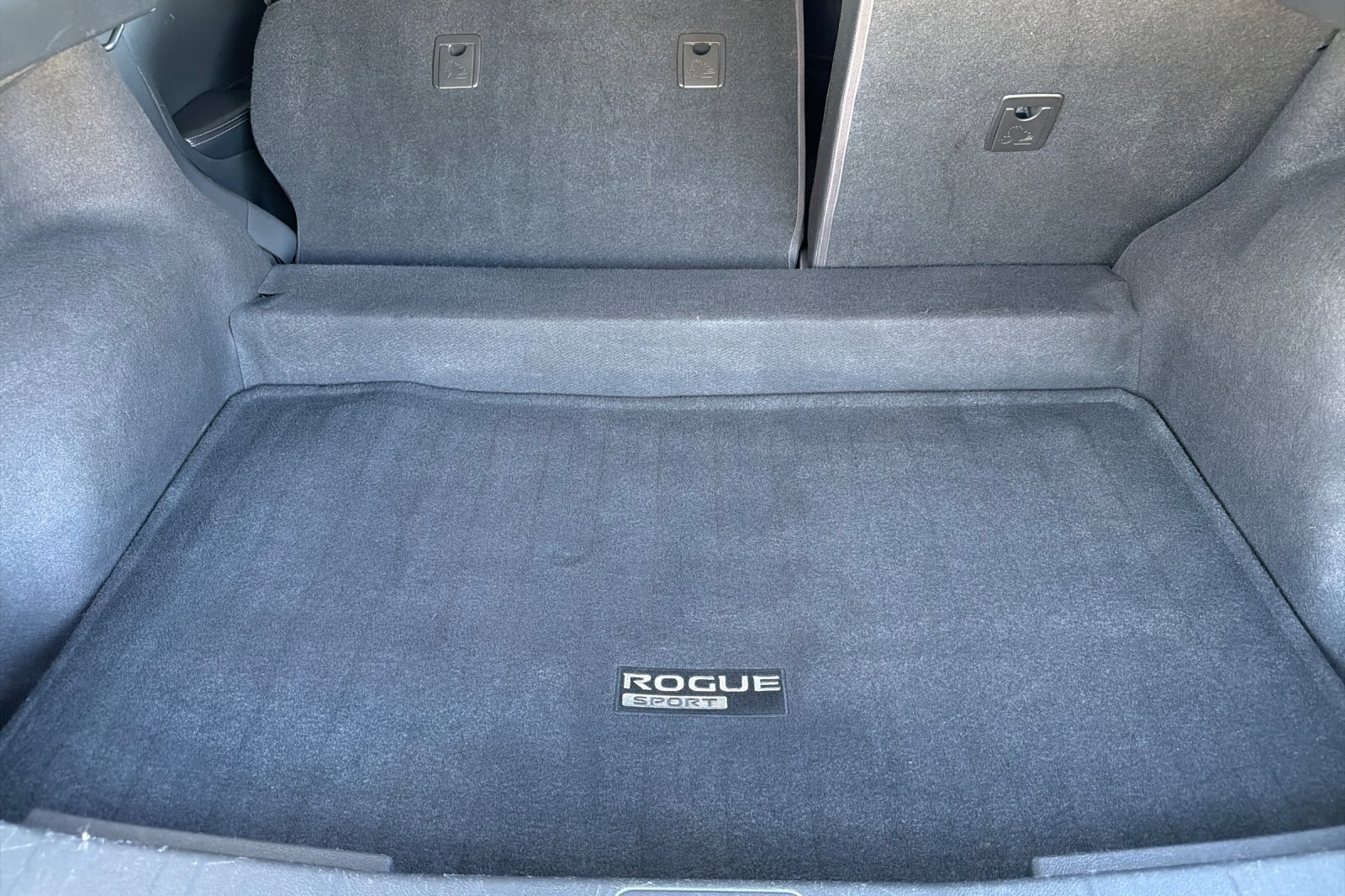 Used 2018 Nissan Rogue Sport S w/ S Appearance Package FWD image 17