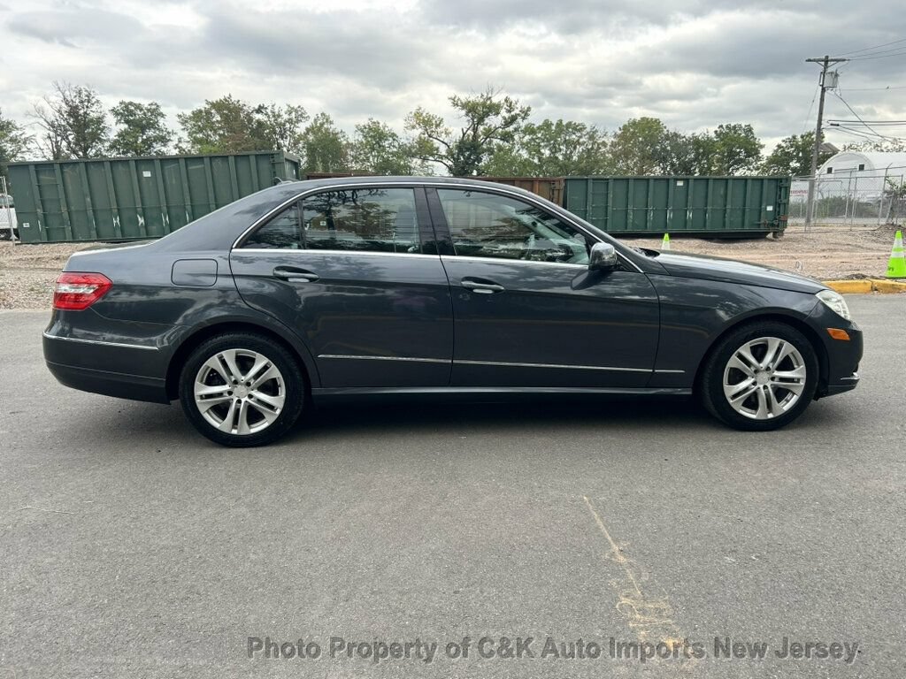 Used 2010 Mercedes-Benz E 350 4MATIC Sedan image 5