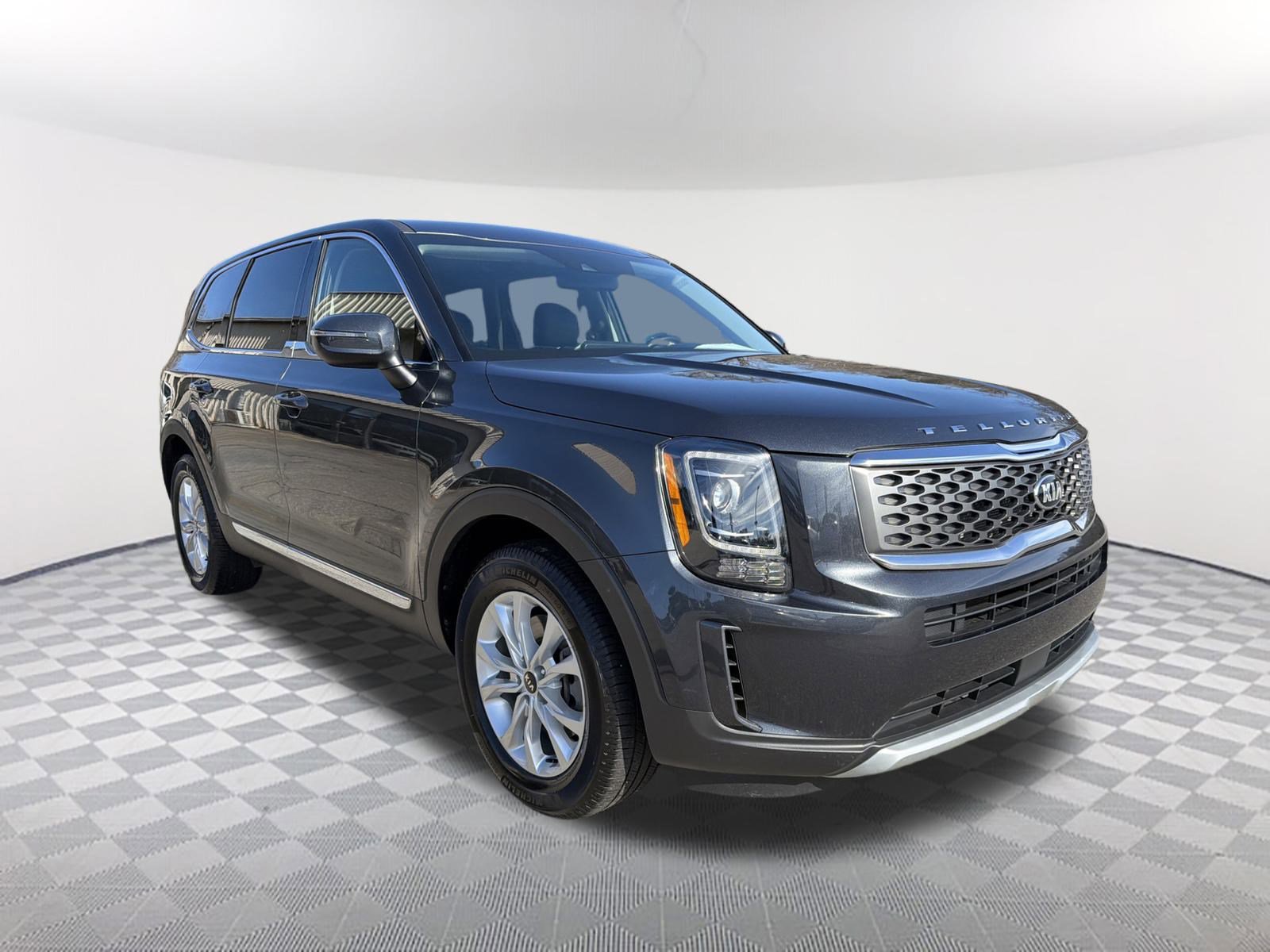 Used 2020 Kia Telluride LX image 3