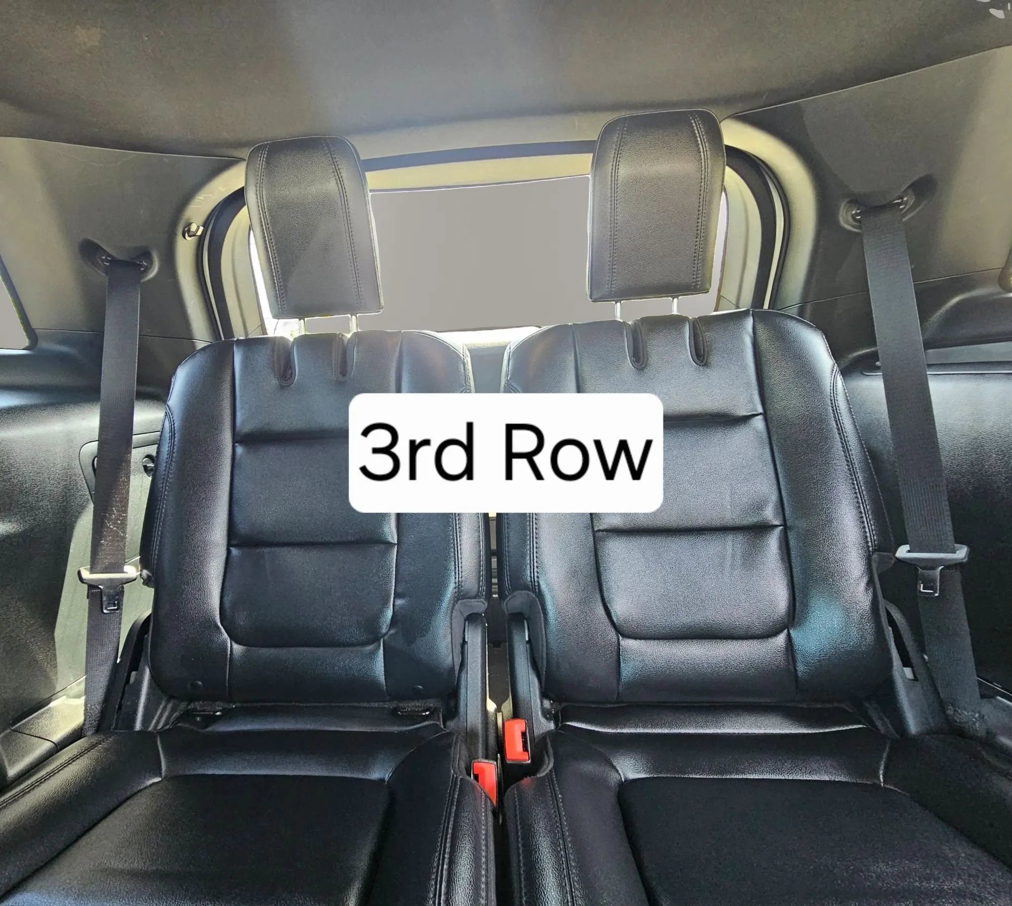 Used 2018 Ford Explorer XLT w/ Equipment Group 202A AWD/4WD image 22