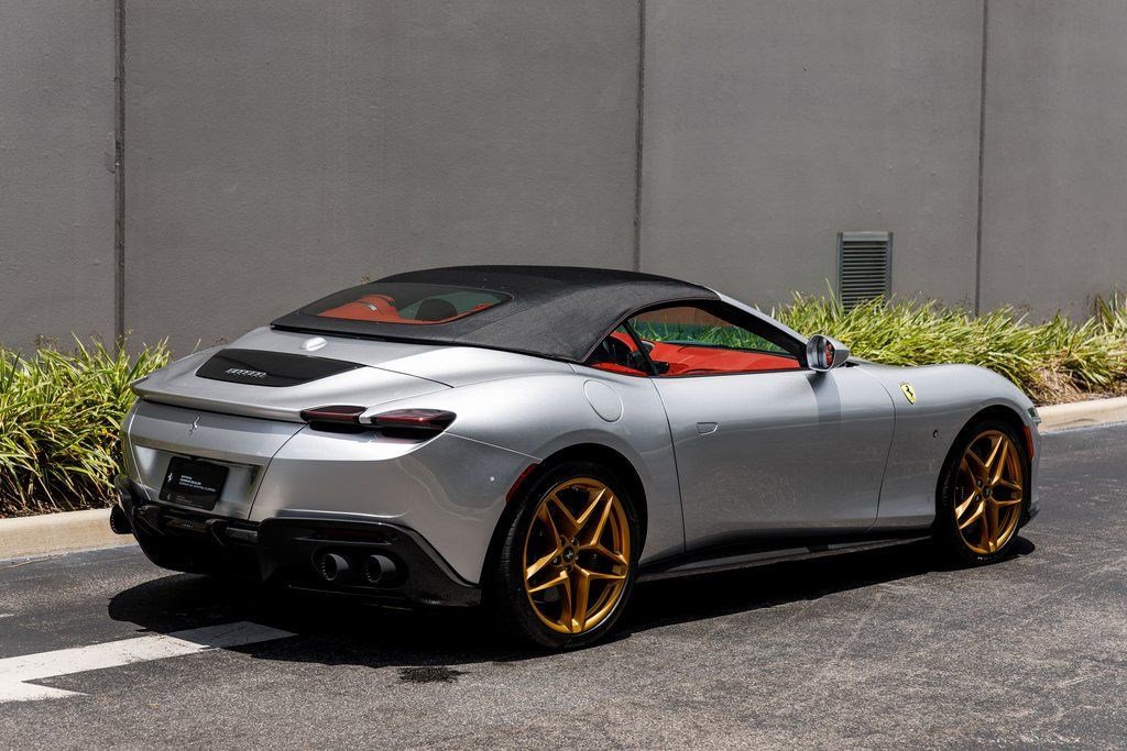 Used 2024 Ferrari Roma Spider image 5