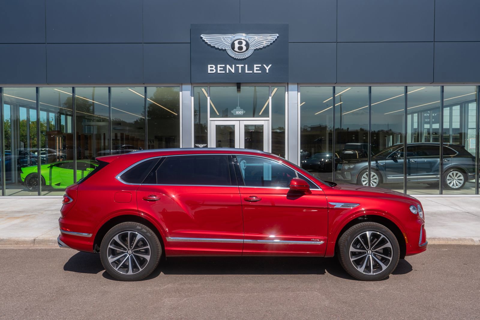 Certified 2024 Bentley Bentayga Extended Wheelbase image 17