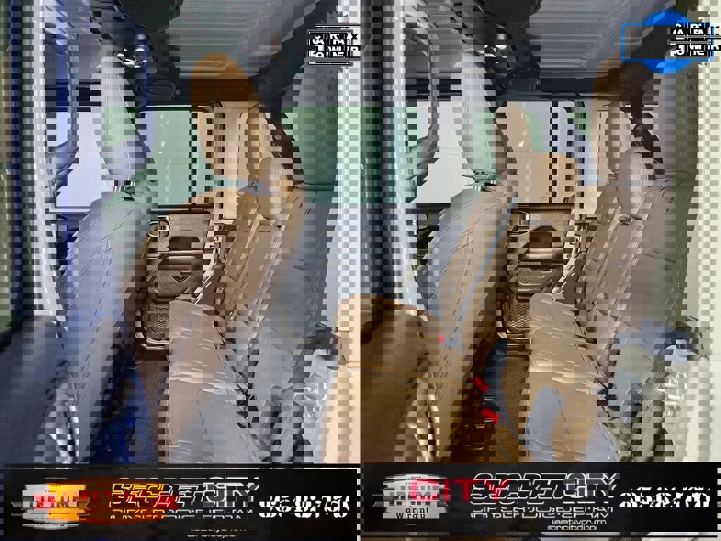 Used 2022 Jeep Wrangler Unlimited Sahara w/ LED Lighting Group image 26