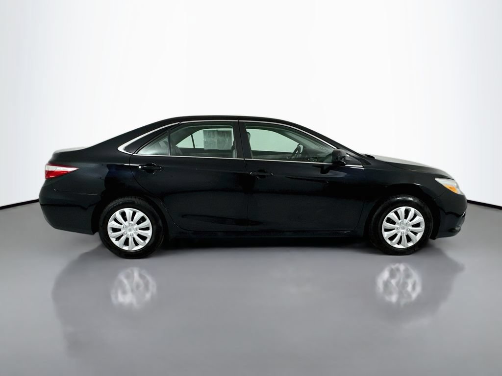 Used 2015 Toyota Camry LE FWD image 8