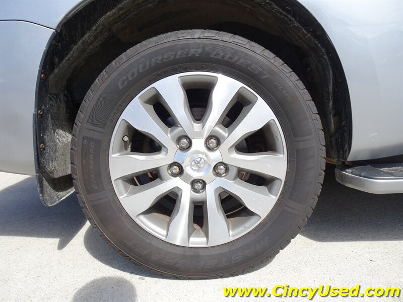 Used 2015 Toyota Sequoia Limited AWD/4WD image 39