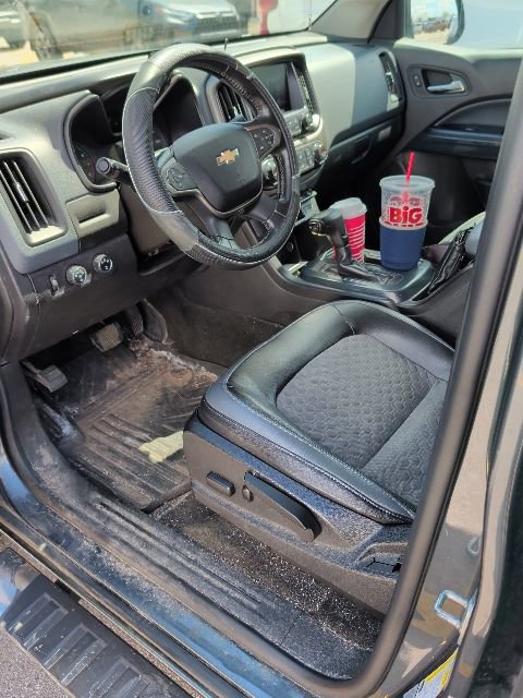 Used 2015 Chevrolet Colorado Z71 AWD/4WD image 8