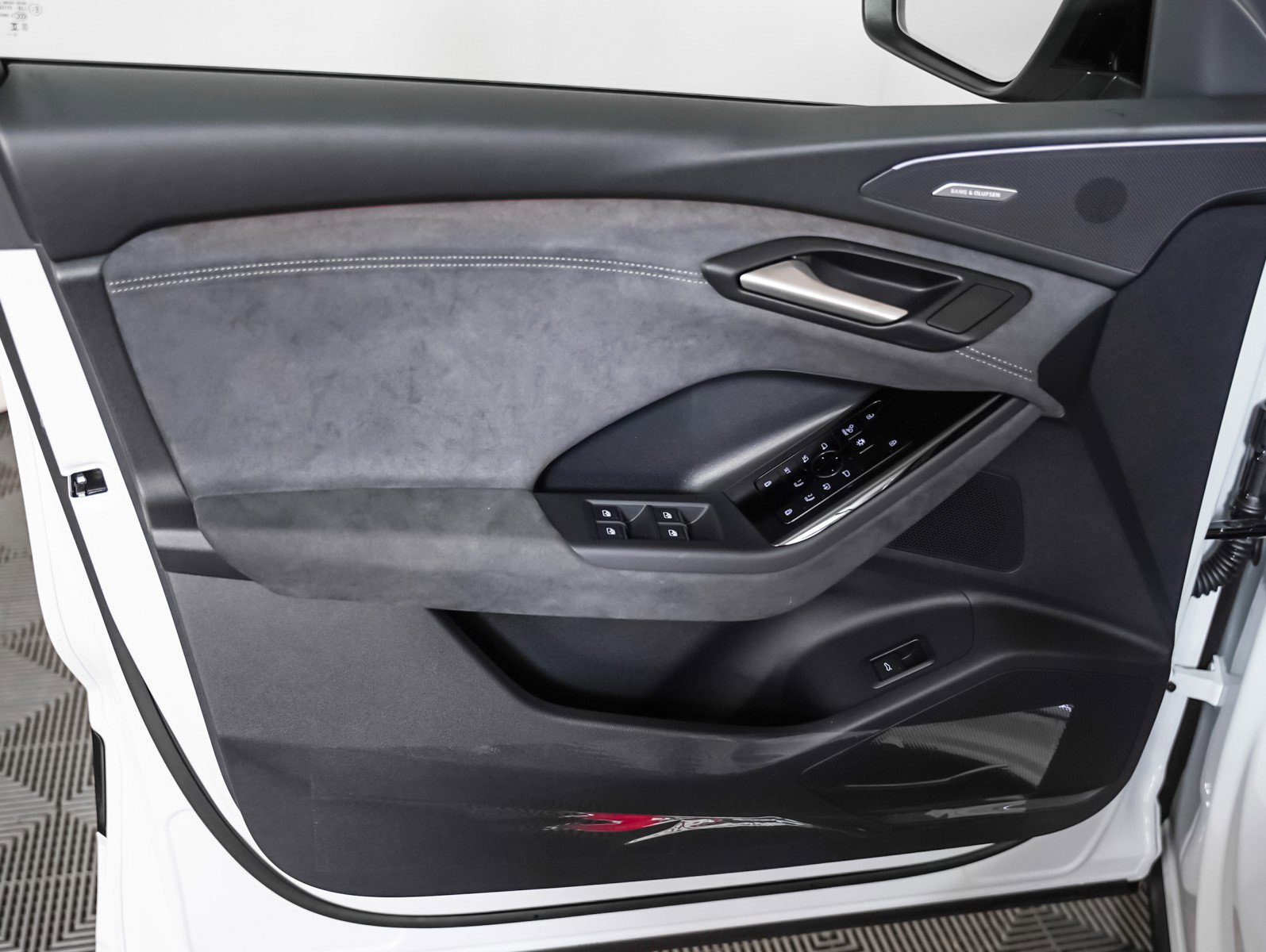 New 2025 Audi SQ6 e-tron Premium Plus image 22