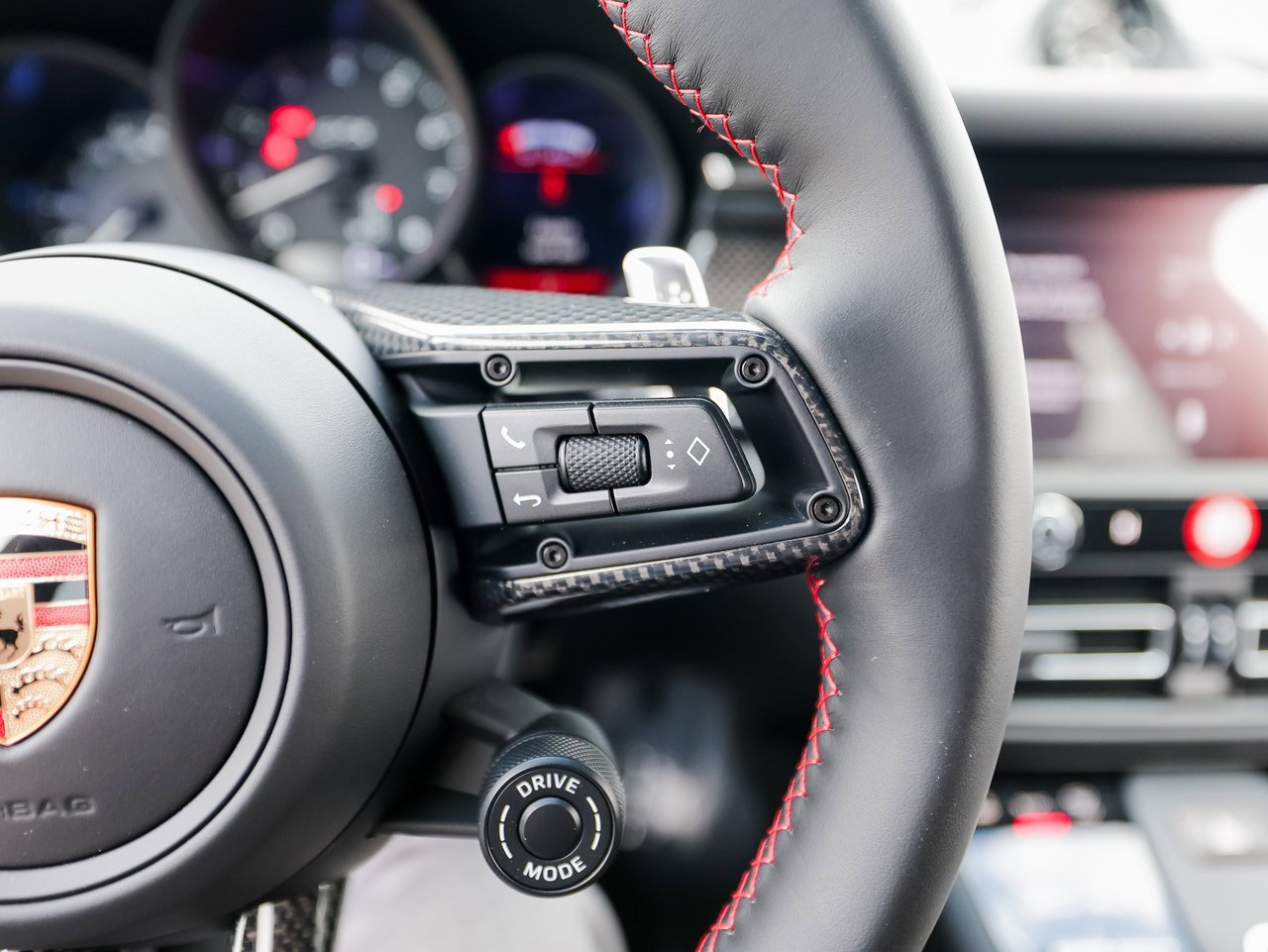 New 2026 Porsche Macan GTS image 16