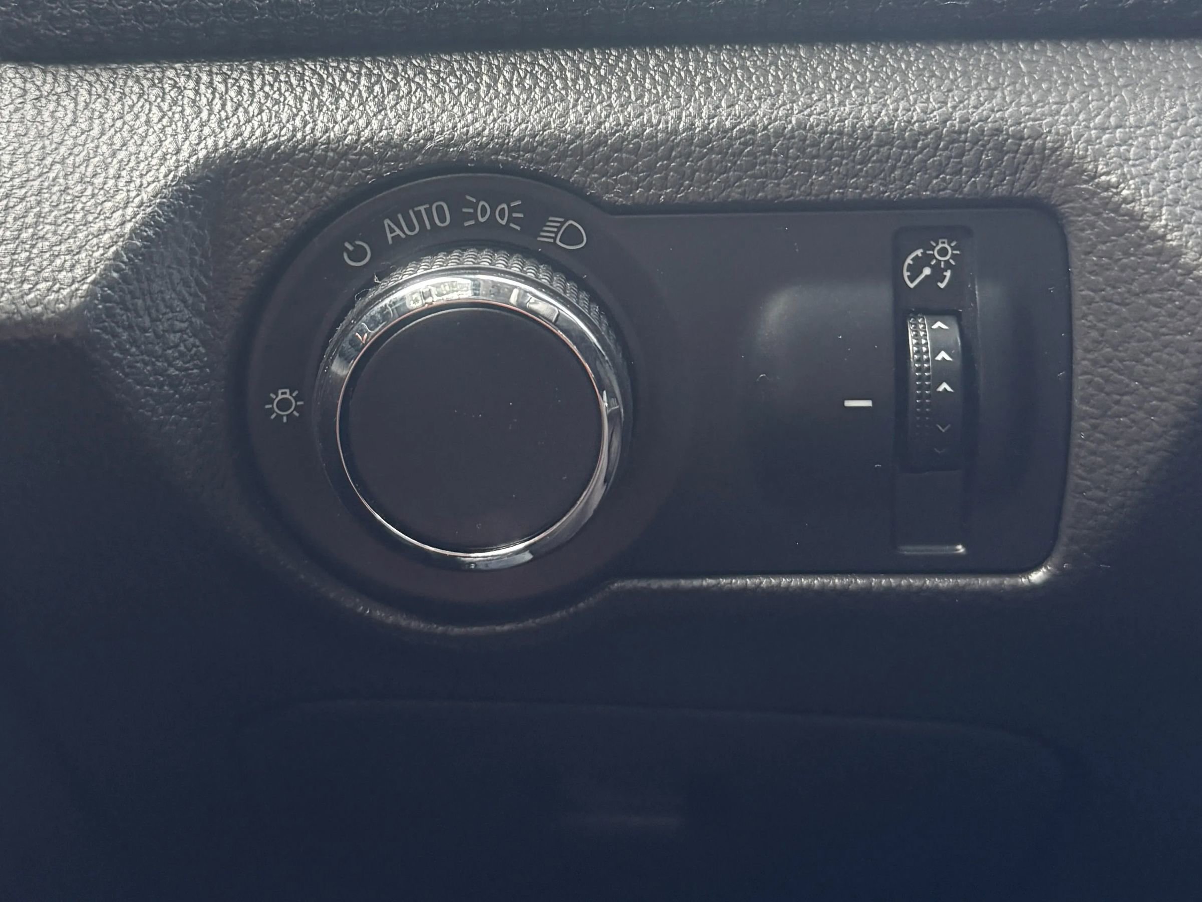 Used 2012 Chevrolet Cruze LT image 23