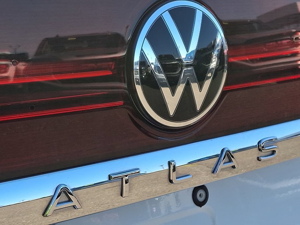Used 2025 Volkswagen Atlas SE AWD/4WD image 33