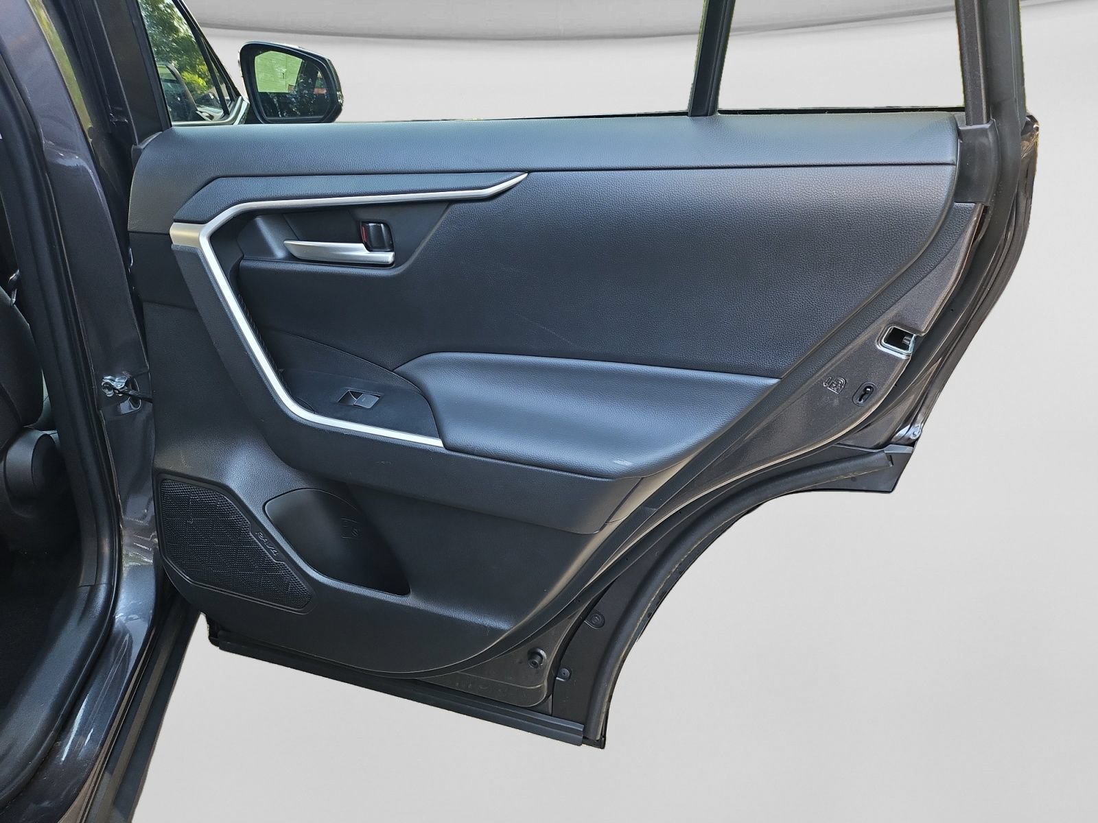 Used 2023 Toyota RAV4 XLE FWD image 31