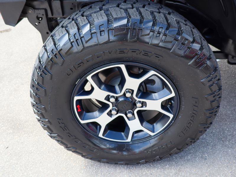 Used 2019 Jeep Wrangler Sport image 12