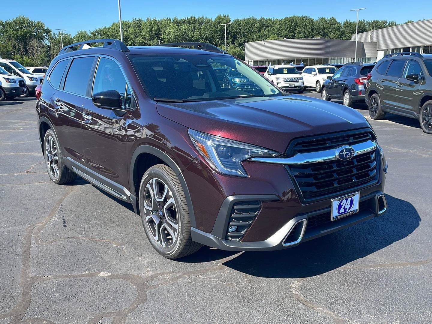 Used 2024 Subaru Ascent Touring w/ Popular Package #2 AWD/4WD image 9