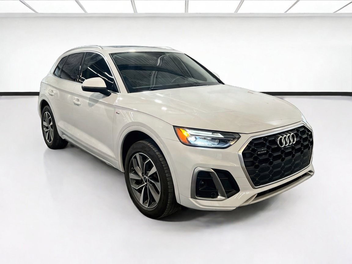 Used 2022 Audi Q5 2.0T Premium Plus w/ Premium Plus Package AWD/4WD image 3