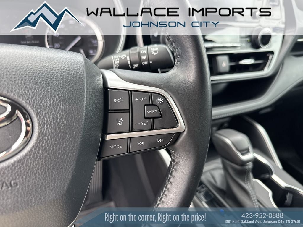 Used 2022 Toyota Highlander XSE FWD image 31