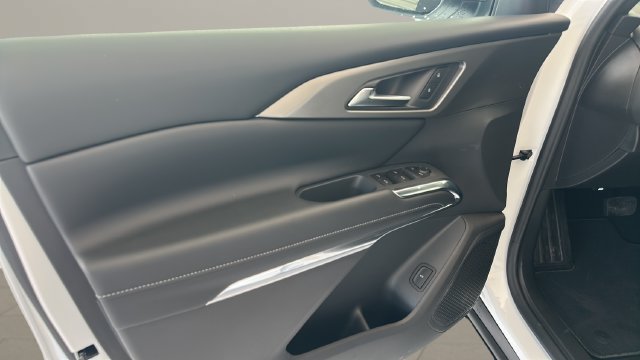 New 2027 Chevrolet Traverse LT FWD image 9