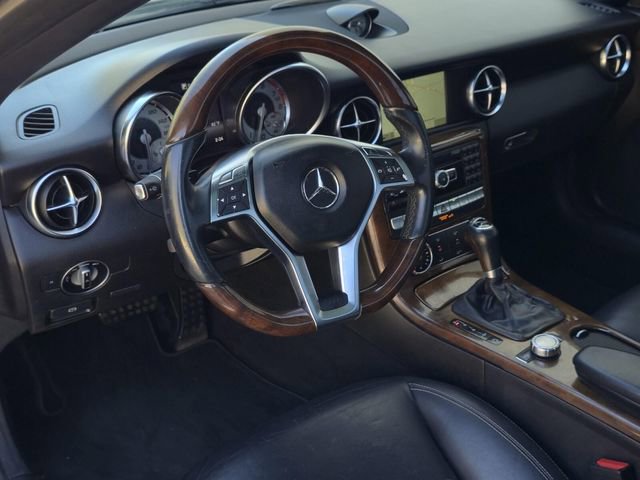 Used 2015 Mercedes-Benz SLK 350 image 16