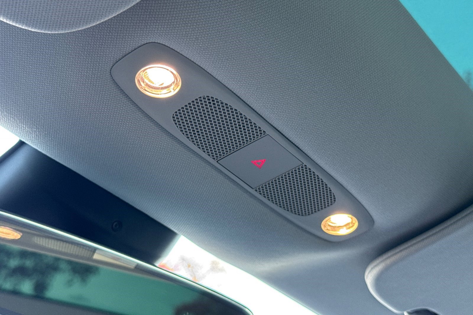 Used 2019 Tesla Model 3 Standard Range image 22