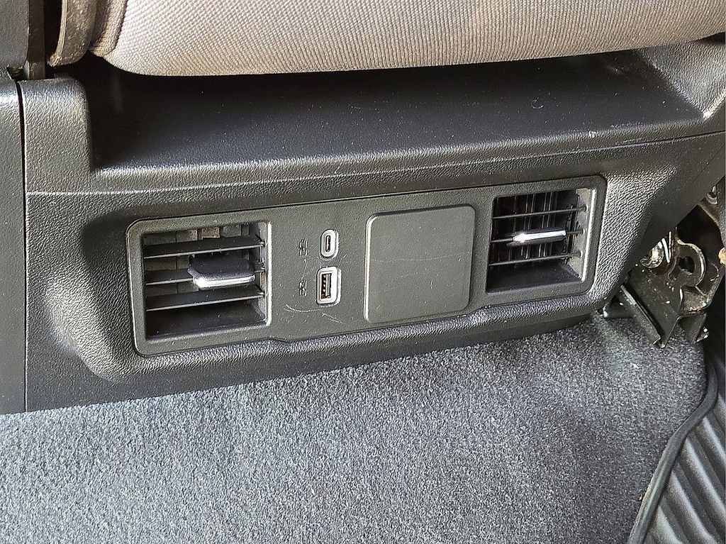 Used 2024 Chevrolet Silverado 1500 Custom image 14