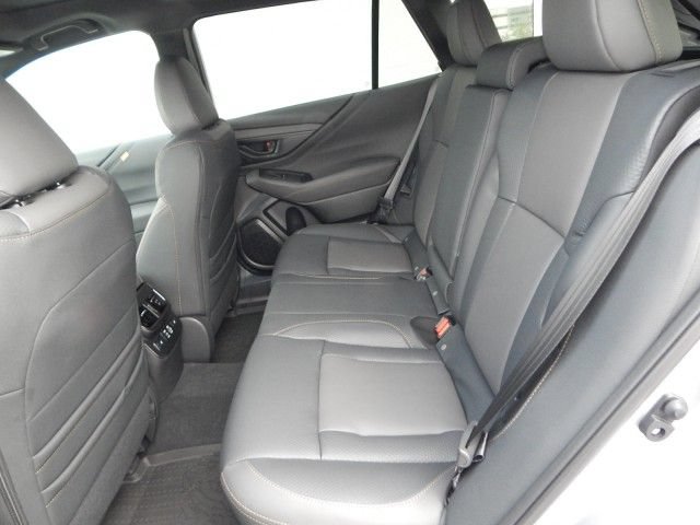 Used 2025 Subaru Outback Wilderness AWD/4WD image 11