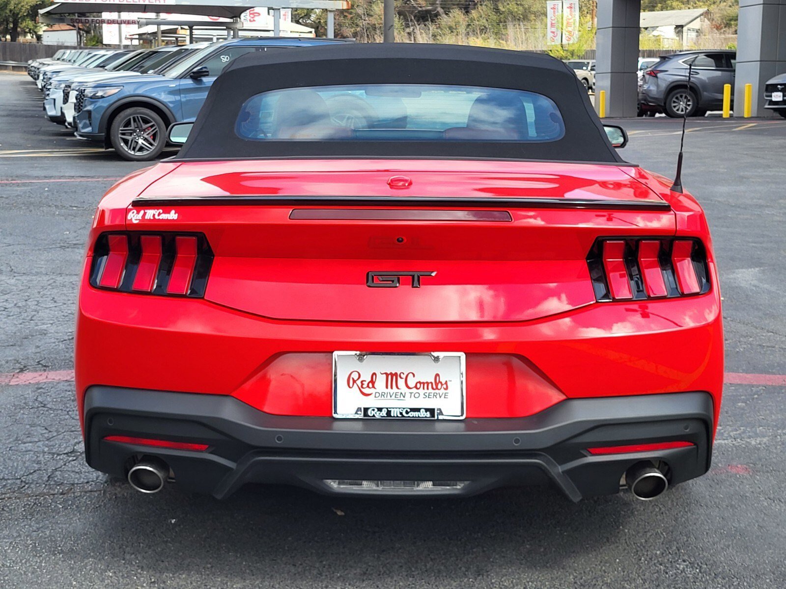 Used 2025 Ford Mustang GT Premium RWD image 4