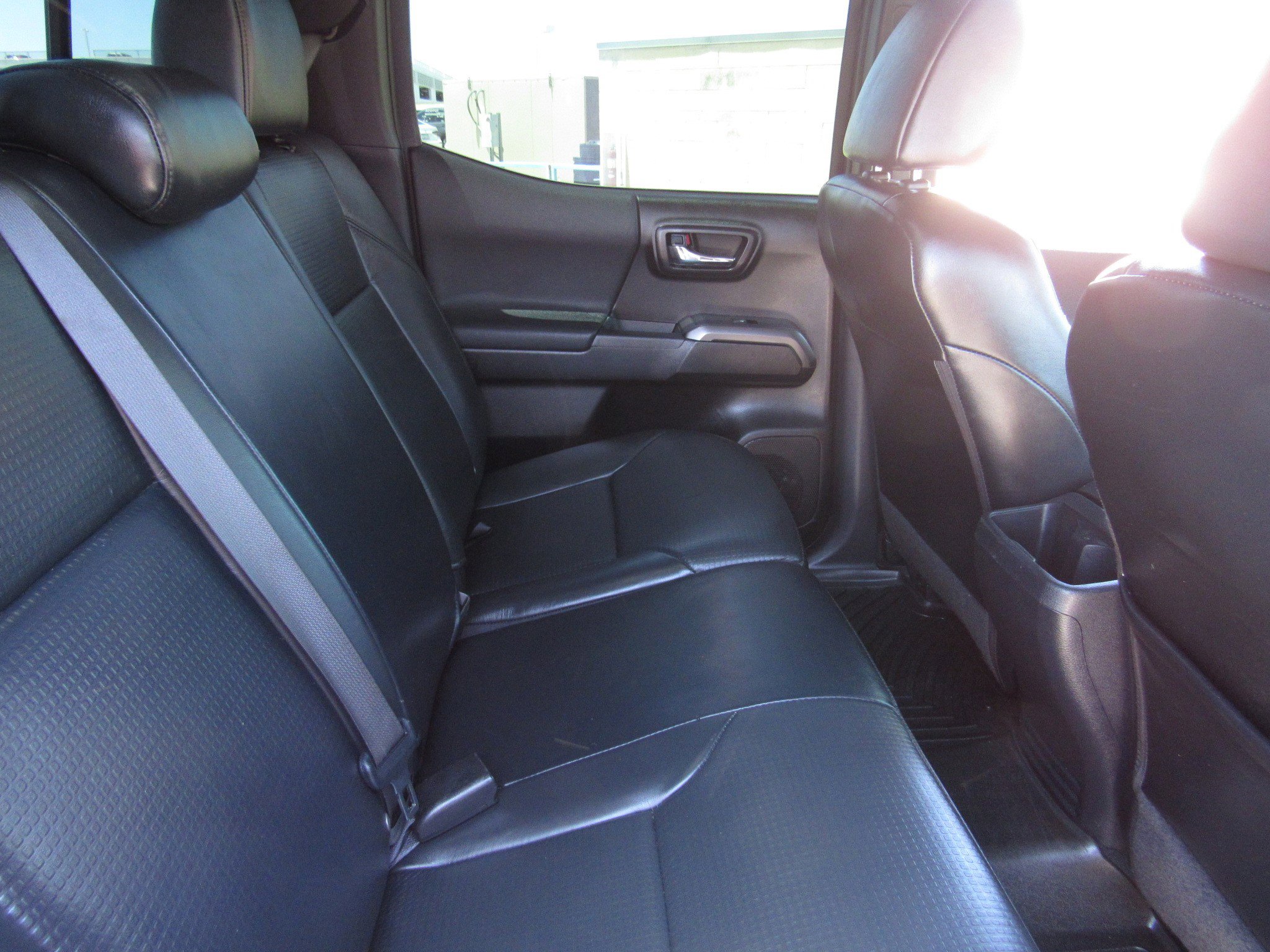 Used 2019 Toyota Tacoma TRD Off-Road AWD/4WD image 12