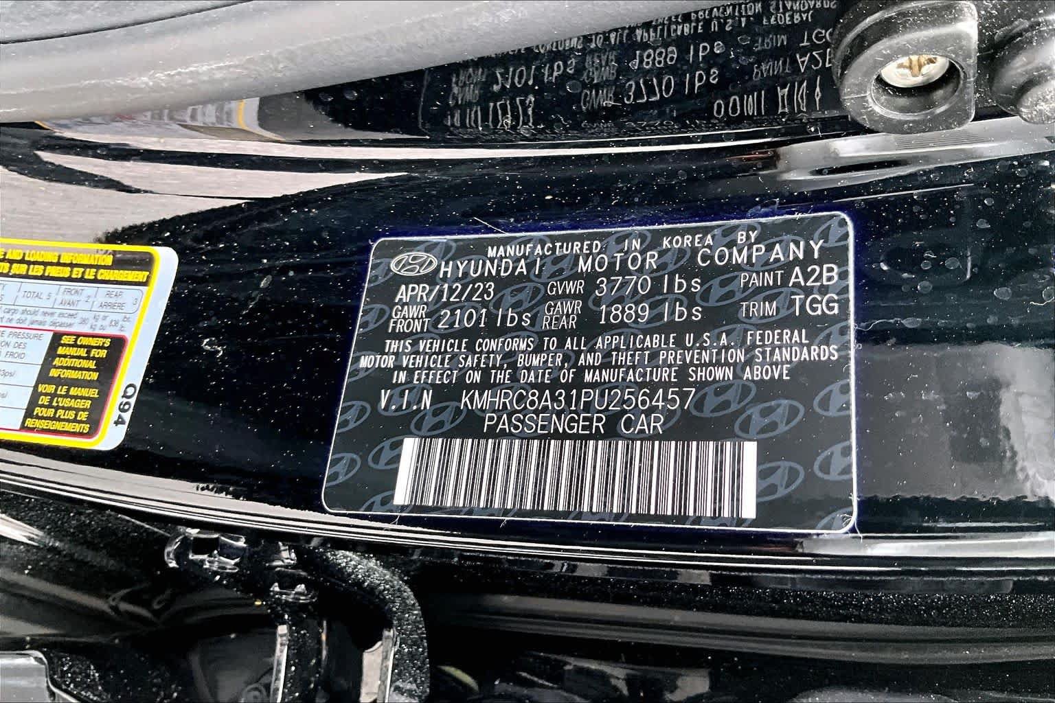 Used 2023 Hyundai Venue SEL w/ Cargo Package FWD image 37