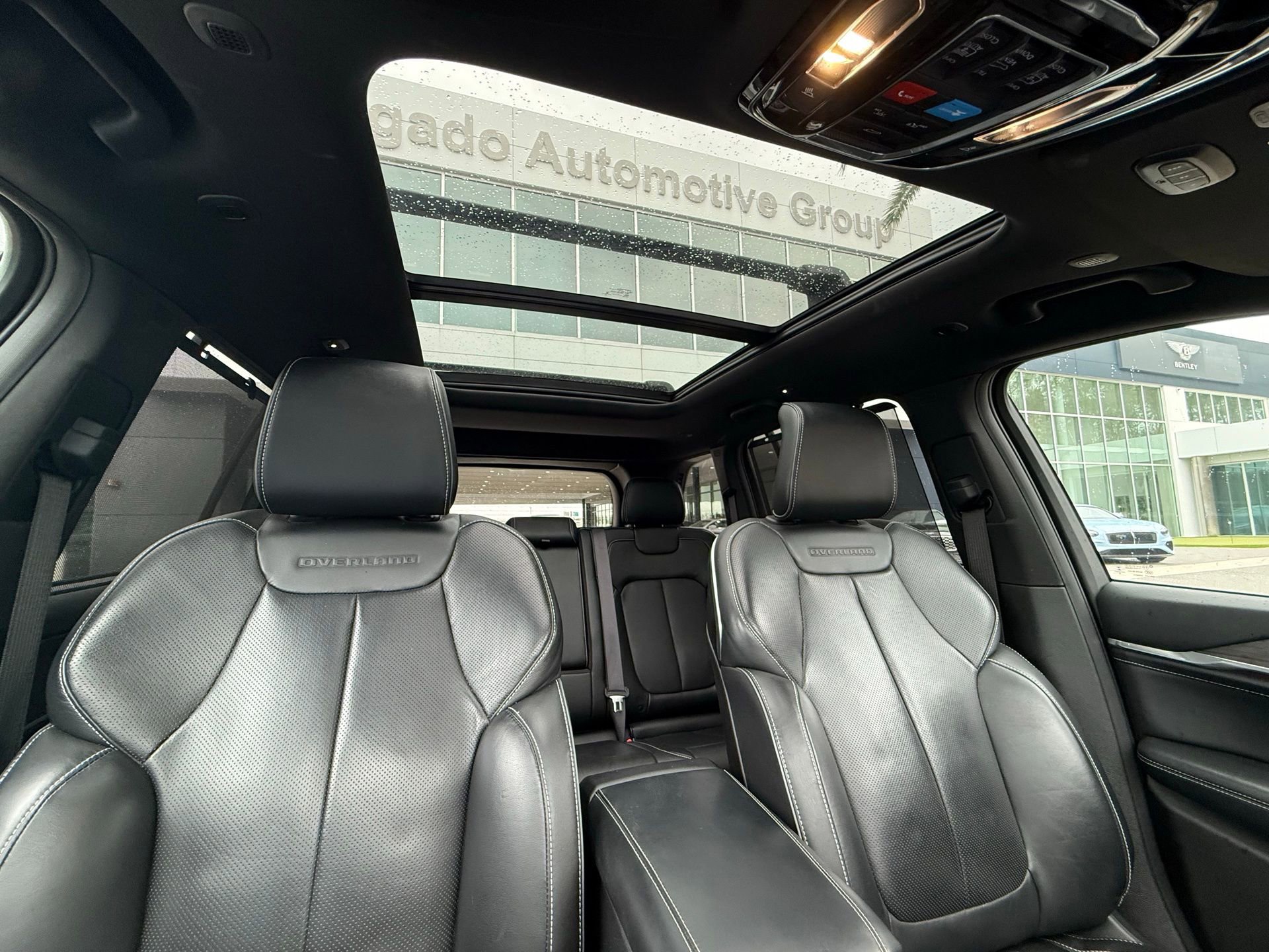 Used 2022 Jeep Grand Cherokee Overland w/ Advanced Protech Group III image 51