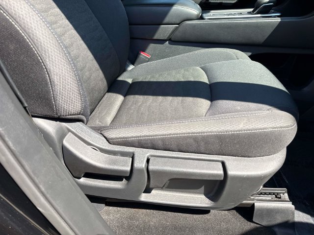 Used 2025 Nissan Pathfinder SV FWD image 14