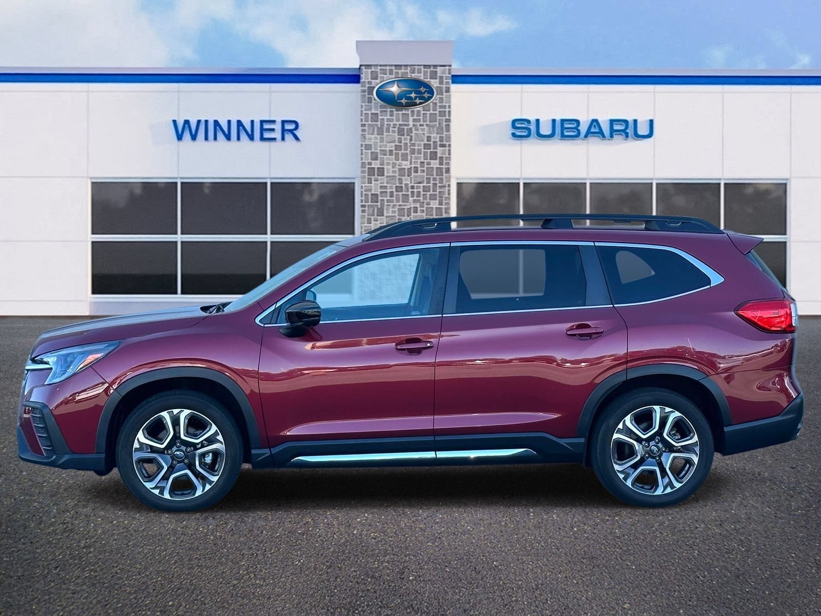 Used 2024 Subaru Ascent Limited w/ Technology Package AWD/4WD image 2
