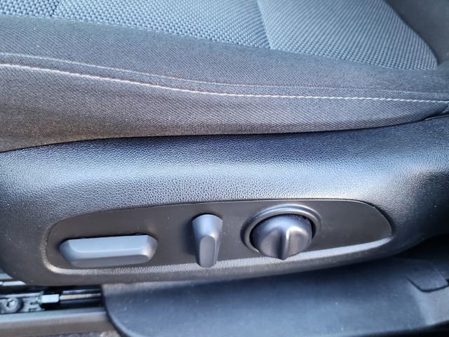 Used 2023 Chevrolet Traverse LT image 18