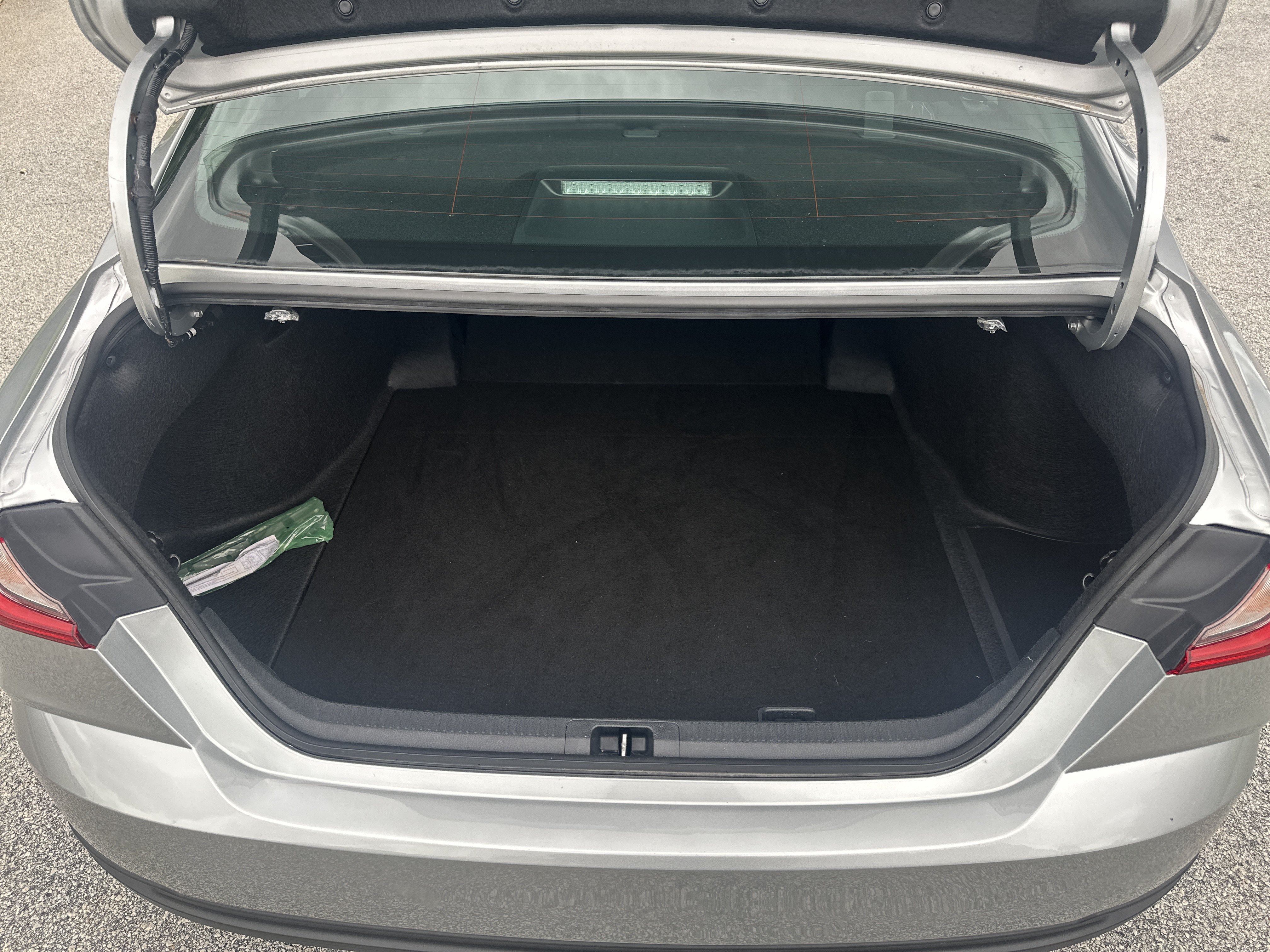 Used 2025 Toyota Camry LE FWD image 18