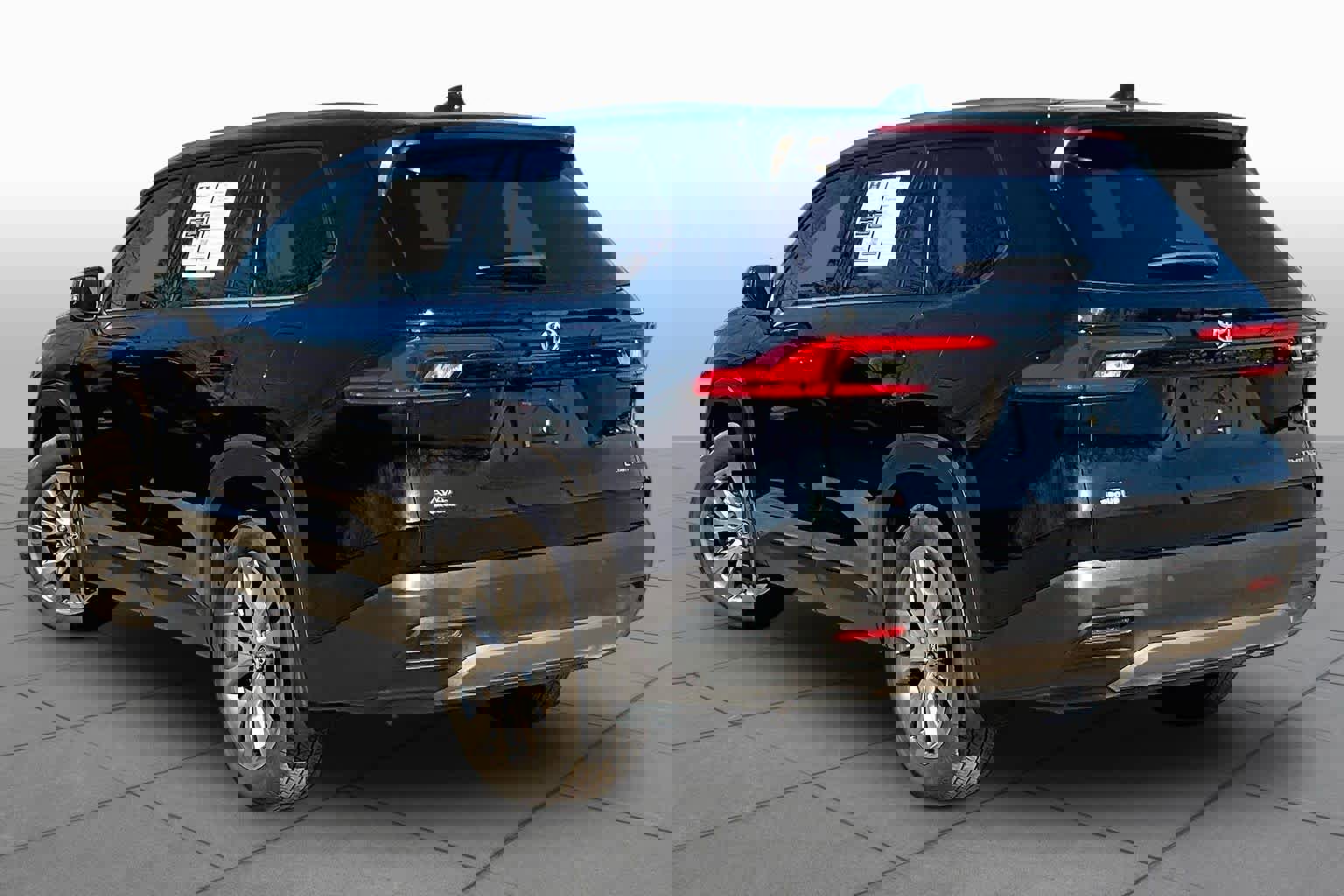 Certified 2024 Toyota Grand Highlander Limited image 12