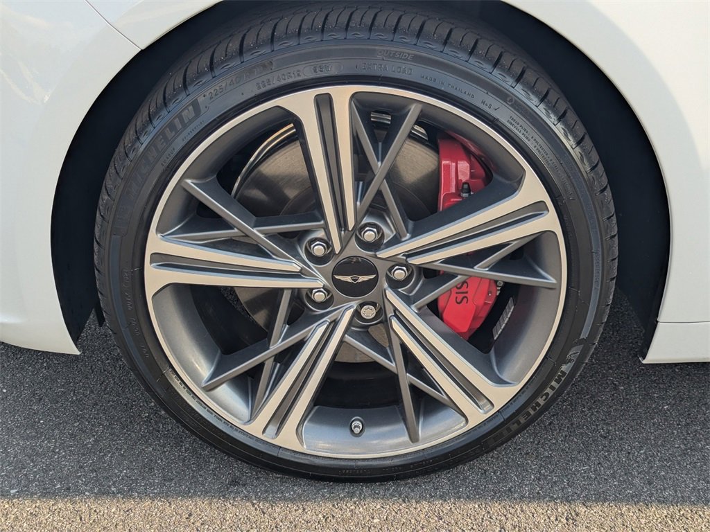 Used 2025 Genesis G70 3.3T Advanced image 11