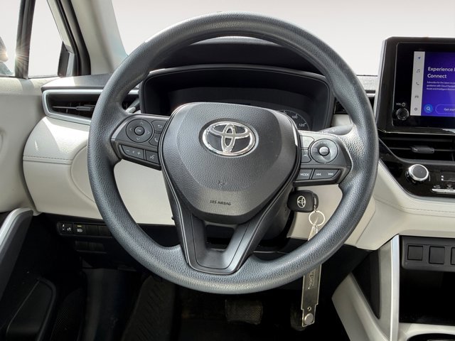 Used 2024 Toyota Corolla Cross L image 16