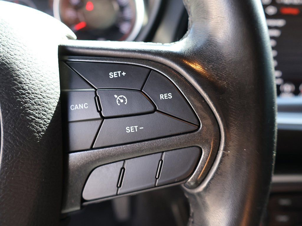 Used 2019 Dodge Challenger SXT RWD image 33