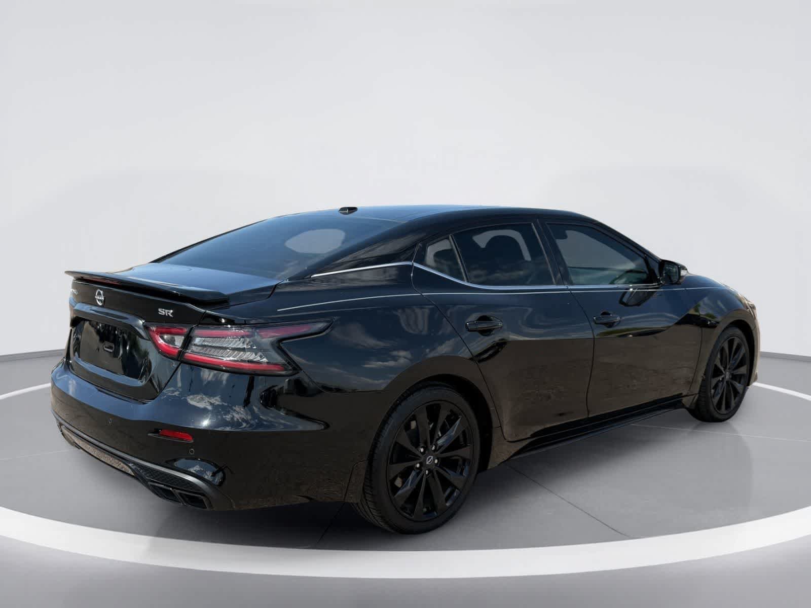 Used 2023 Nissan Maxima SR w/ Sport Mat Group FWD image 6