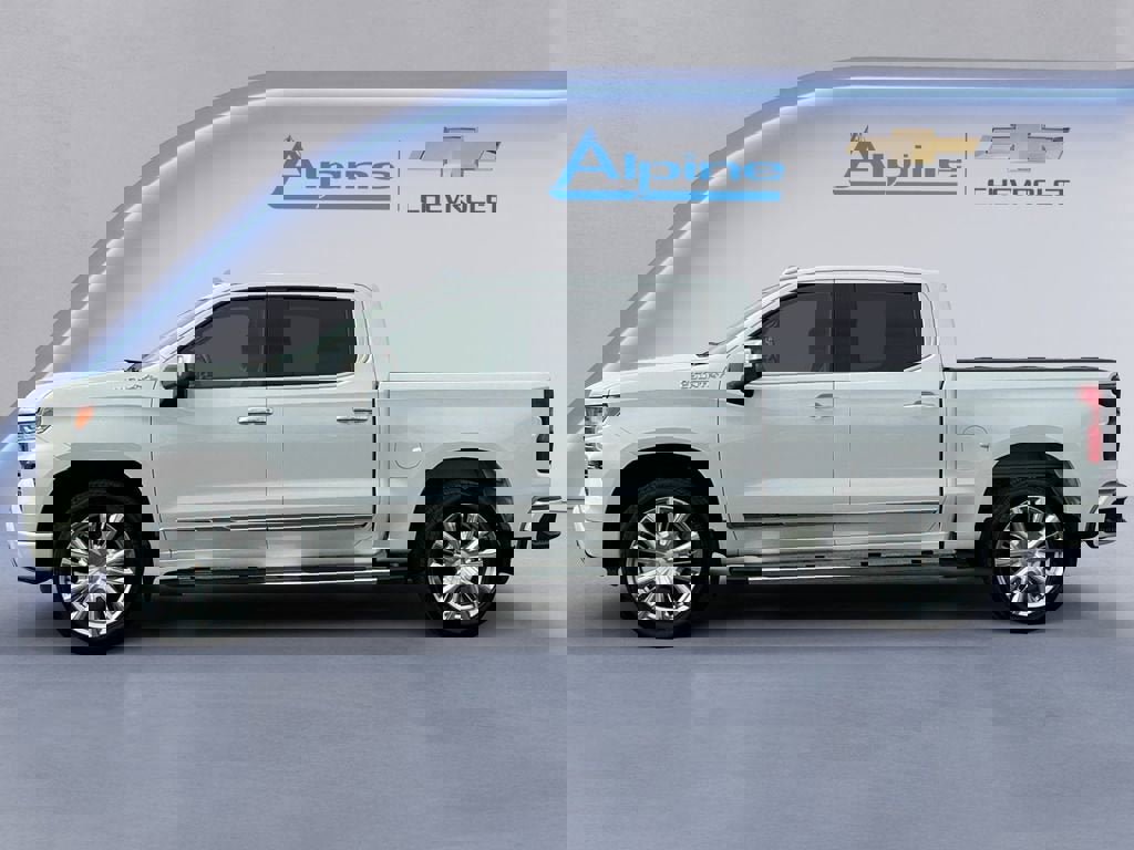 Used 2022 Chevrolet Silverado 1500 High Country w/ High Country Premium Package image 2