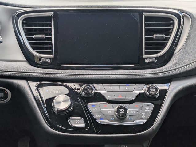 New 2027 Chrysler Pacifica Select FWD image 17