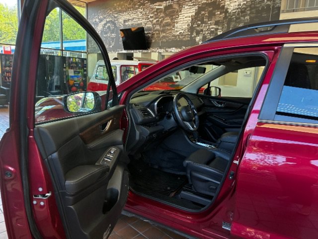 Used 2023 Subaru Ascent Touring AWD/4WD image 18