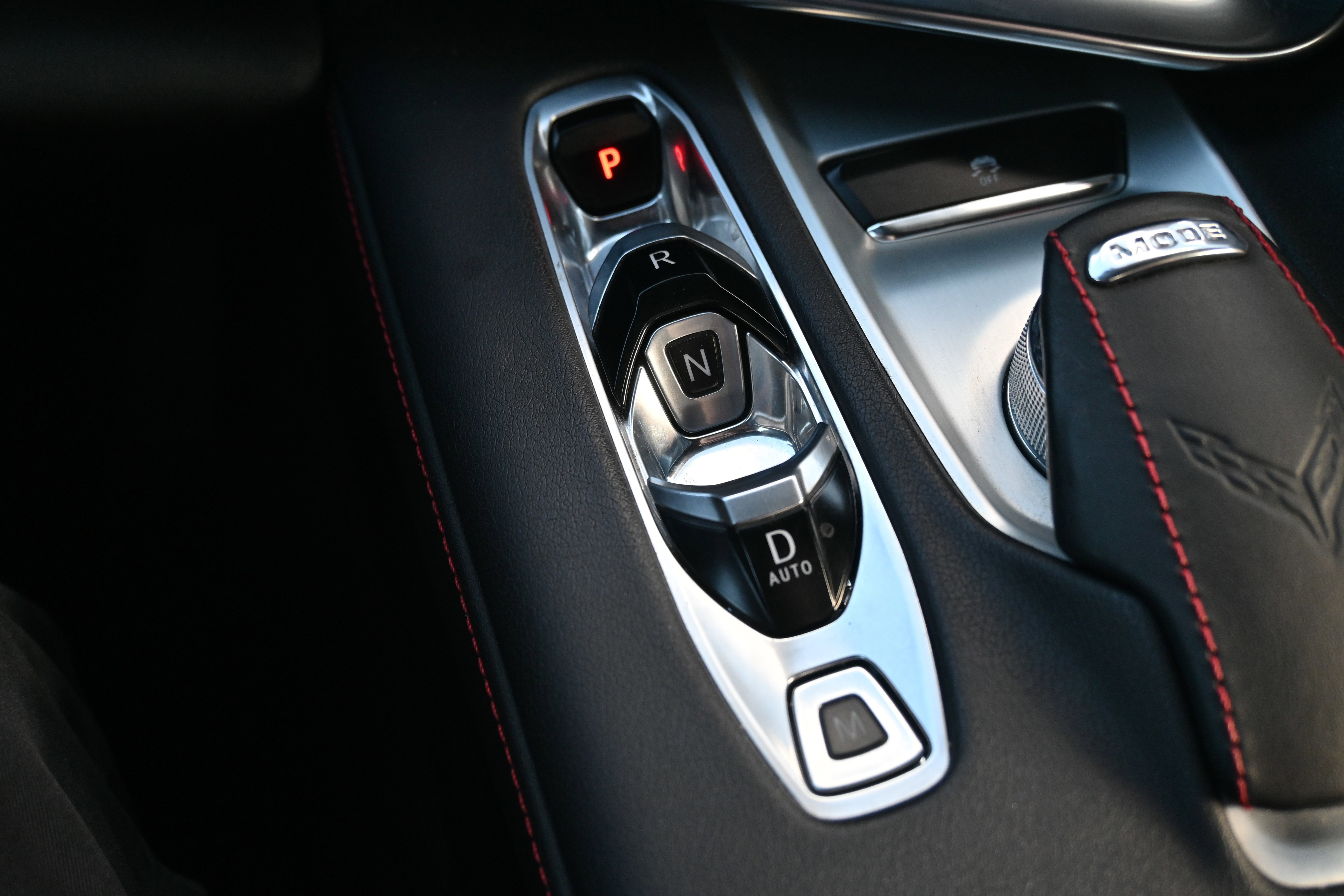 Used 2020 Chevrolet Corvette Stingray Coupe w/ 1LT image 17