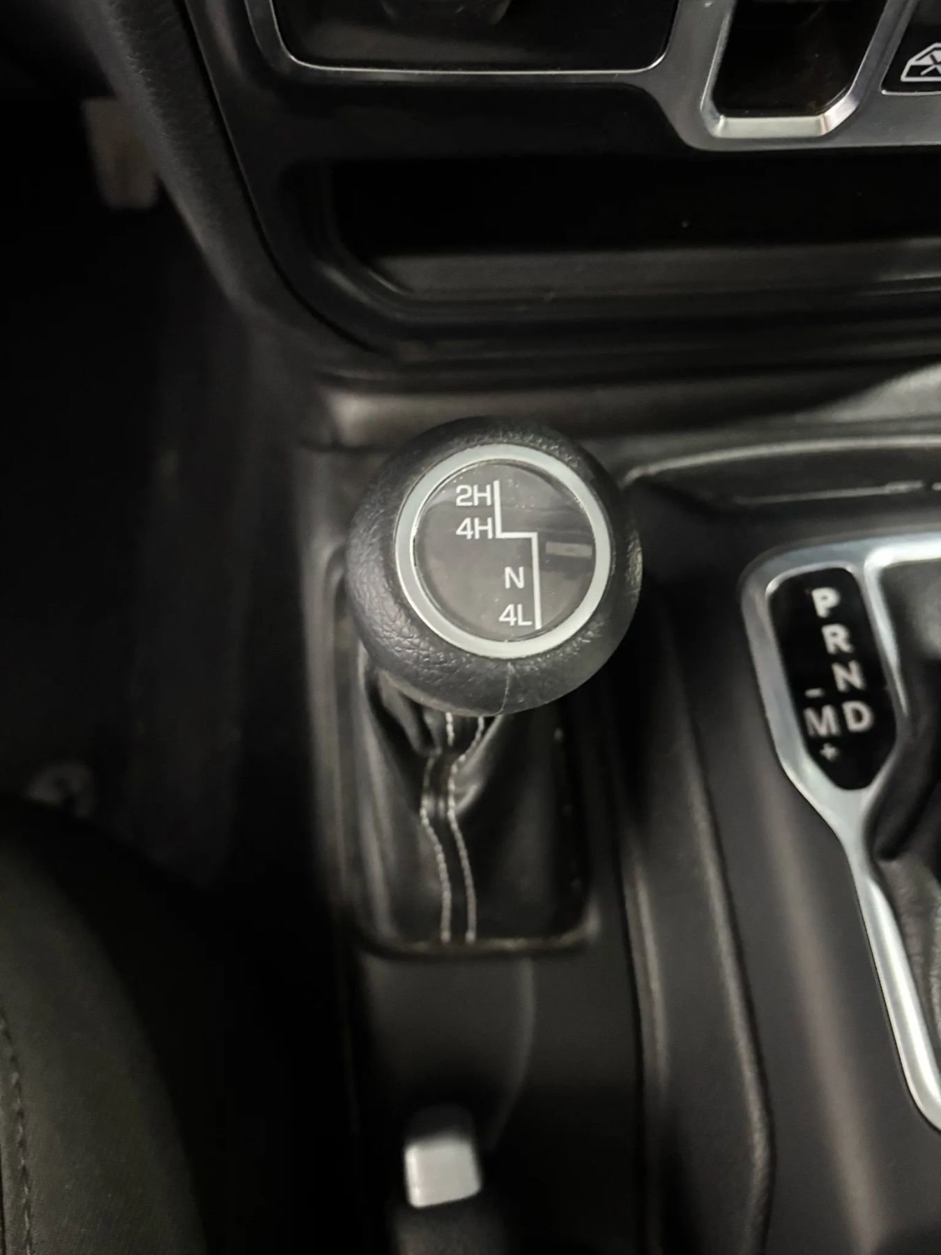 Used 2023 Jeep Gladiator Overland image 34