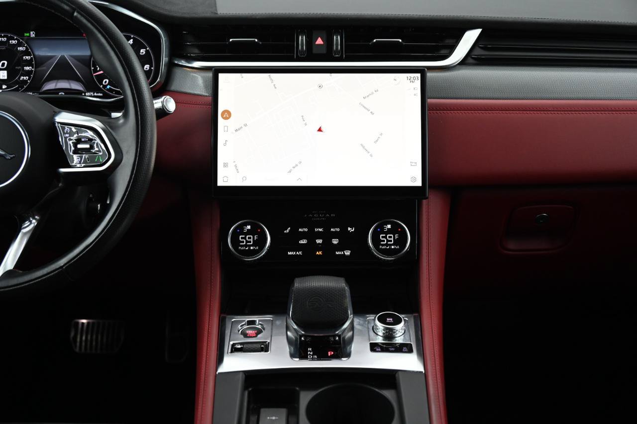Used 2021 Jaguar F-PACE SVR AWD/4WD image 29