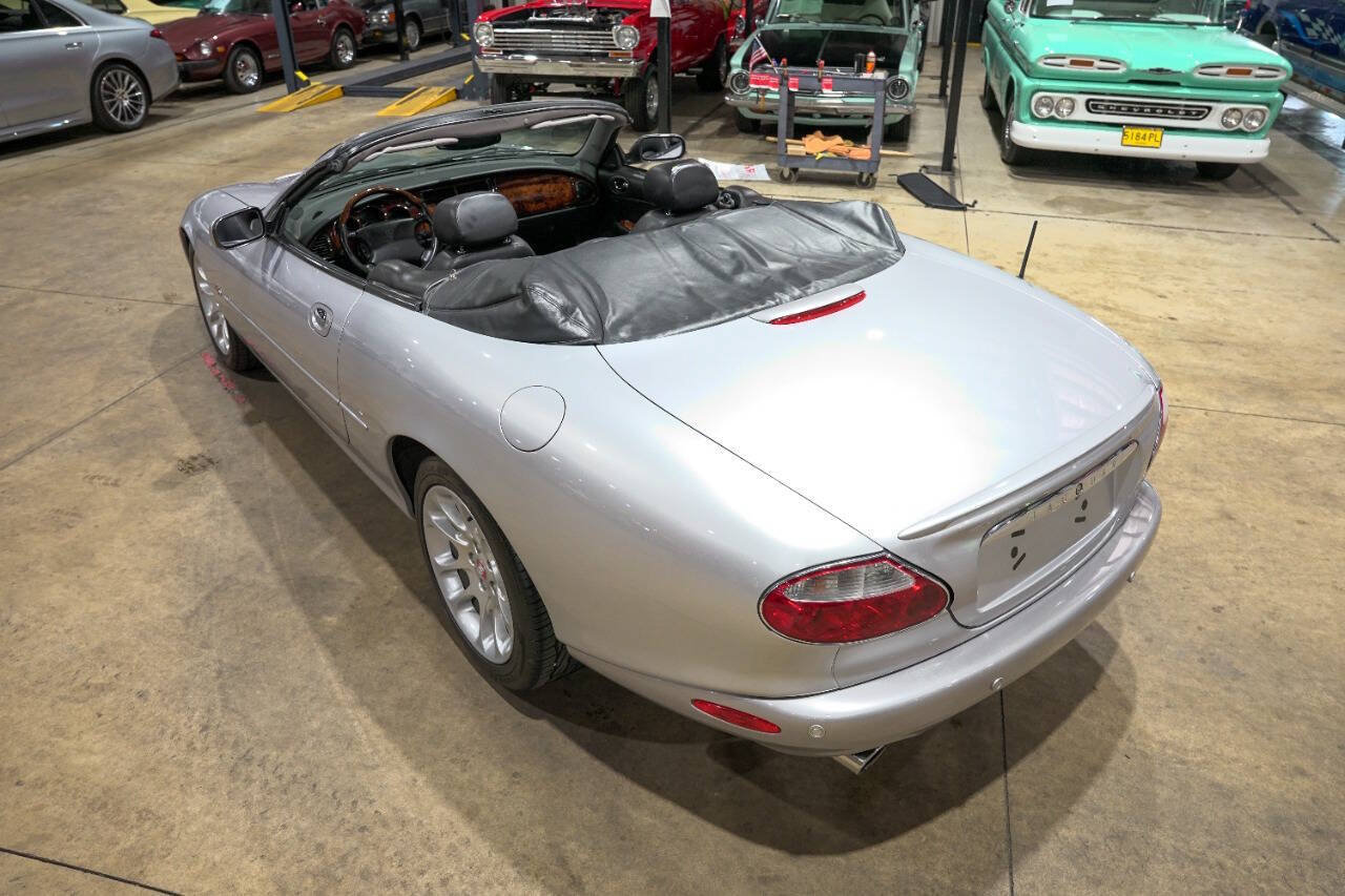Used 2001 Jaguar XK8 Convertible RWD image 16