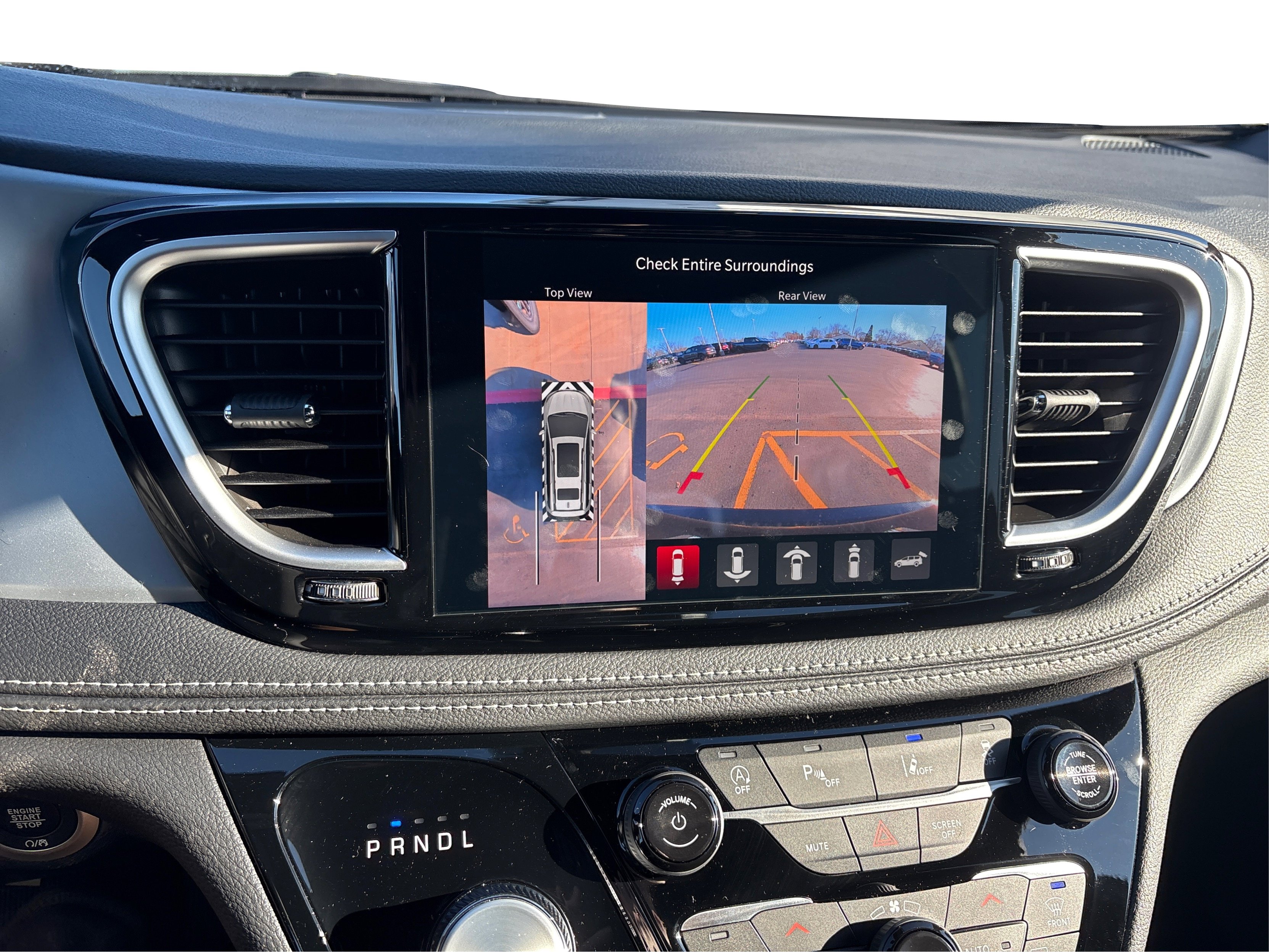 New 2026 Chrysler Pacifica Limited image 27