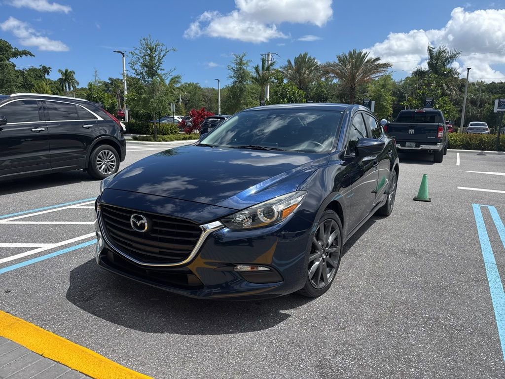Used 2018 MAZDA MAZDA3 Touring FWD image 2